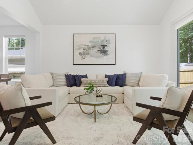 129 S Gardner Avenue, Charlotte, NC 28208