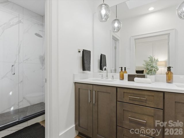 129 S Gardner Avenue, Charlotte, NC 28208