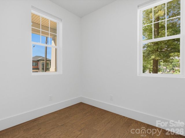 129 S Gardner Avenue, Charlotte, NC 28208