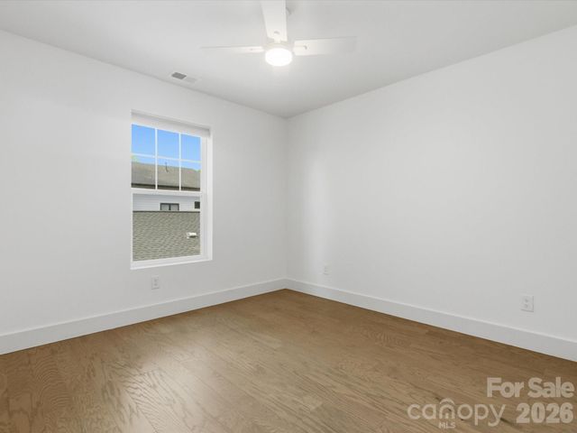 129 S Gardner Avenue, Charlotte, NC 28208
