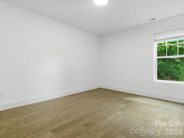 129 S Gardner Avenue, Charlotte, NC 28208
