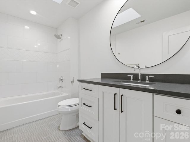 129 S Gardner Avenue, Charlotte, NC 28208