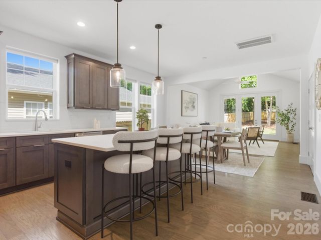 129 S Gardner Avenue, Charlotte, NC 28208