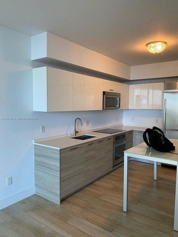 1300 Brickell Bay Drive 1805, Miami, FL 33131