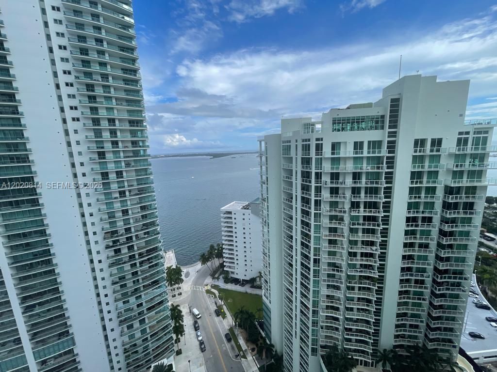1300 Brickell Bay Drive 1805, Miami, FL 33131