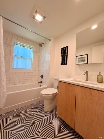 816 S Anna Lee Lane, Bloomington, IN 47403