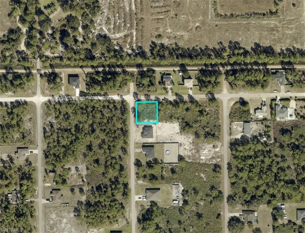 607 18th ST, LEHIGH ACRES, FL 33972 — photo 2