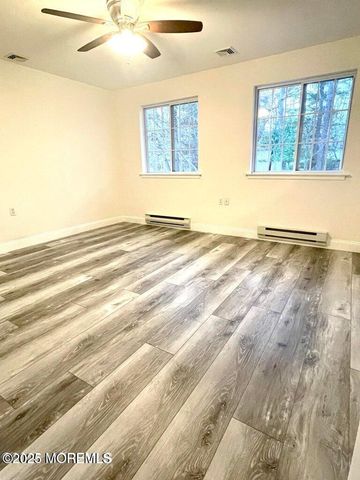 19b Maplewood Drive 52, Whiting, NJ 08759