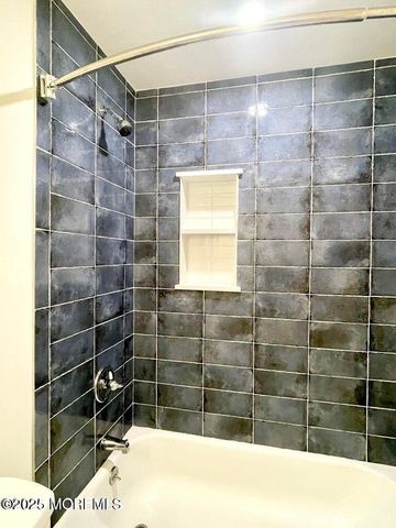 19b Maplewood Drive 52, Whiting, NJ 08759