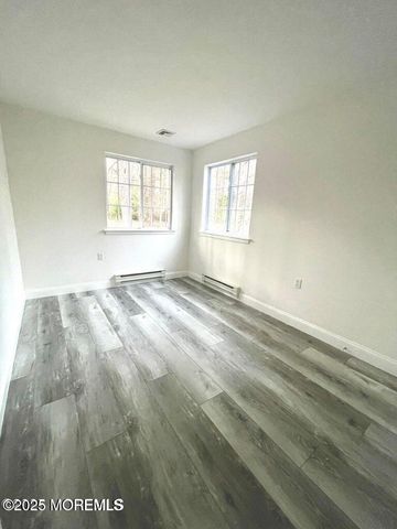 19b Maplewood Drive 52, Whiting, NJ 08759