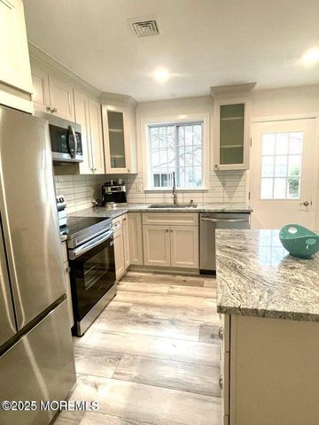 19b Maplewood Drive 52, Whiting, NJ 08759