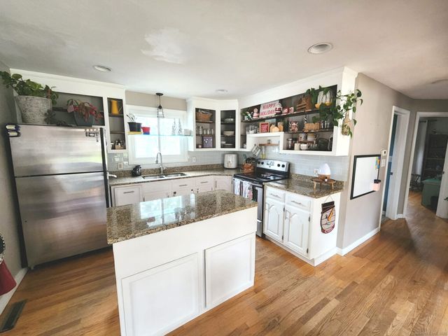 80 Baron Lane, Torrington, CT 06790