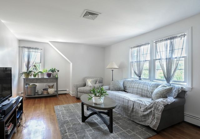 693 Commercial St, Weymouth, MA 02189