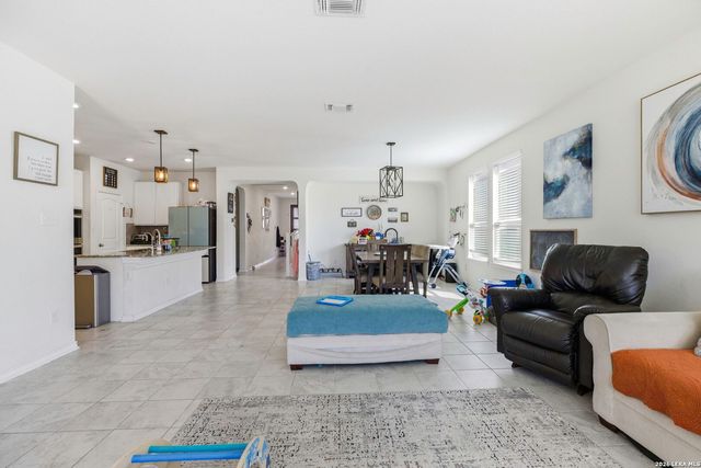 412 Shadow Terrace, Universal City, TX 78148