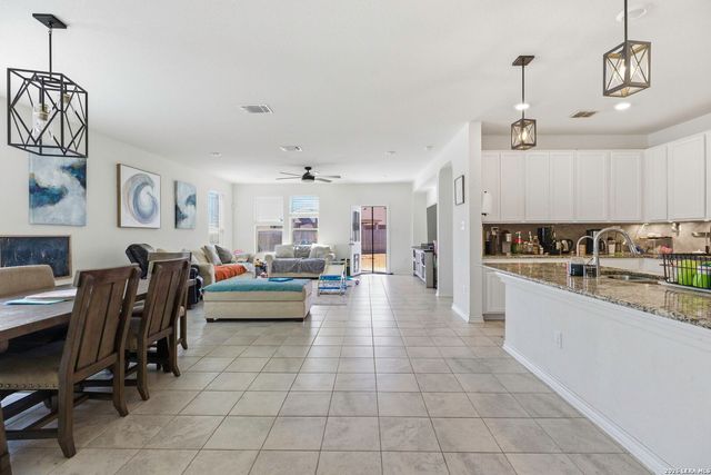 412 Shadow Terrace, Universal City, TX 78148