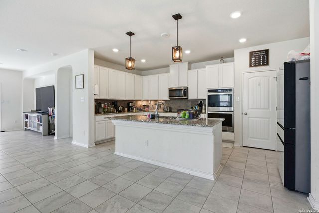 412 Shadow Terrace, Universal City, TX 78148