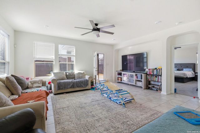 412 Shadow Terrace, Universal City, TX 78148