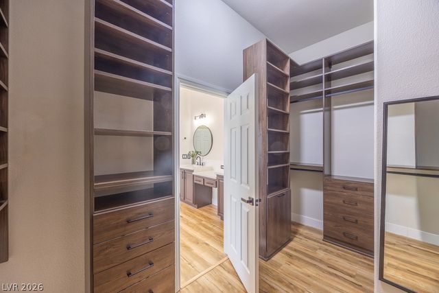 8217 Cabin Springs Avenue, Las Vegas, NV 89131