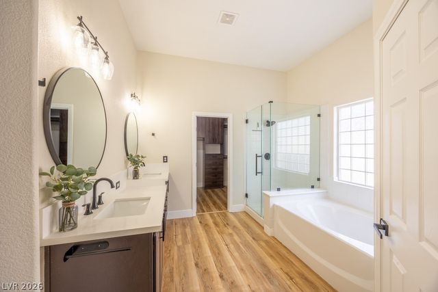 8217 Cabin Springs Avenue, Las Vegas, NV 89131