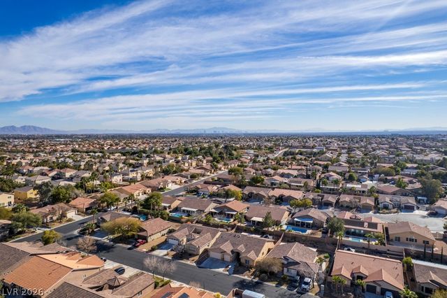 8217 Cabin Springs Avenue, Las Vegas, NV 89131