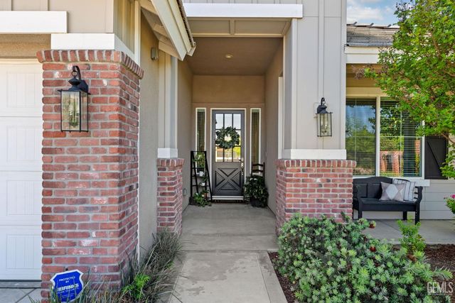 11631 Shady Valley Place, Bakersfield, CA 93311