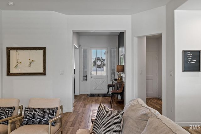 11631 Shady Valley Place, Bakersfield, CA 93311