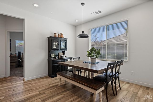 11631 Shady Valley Place, Bakersfield, CA 93311