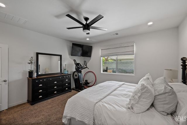 11631 Shady Valley Place, Bakersfield, CA 93311