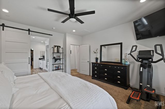 11631 Shady Valley Place, Bakersfield, CA 93311