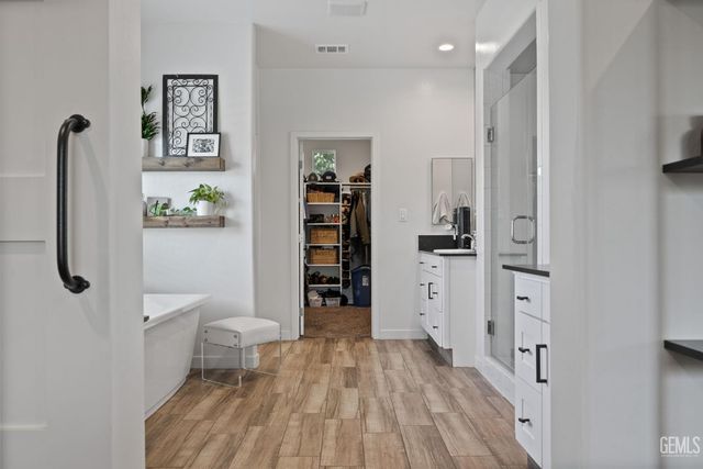 11631 Shady Valley Place, Bakersfield, CA 93311