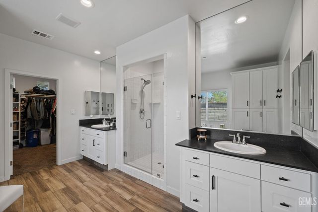 11631 Shady Valley Place, Bakersfield, CA 93311