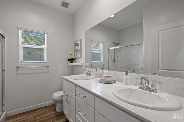 11631 Shady Valley Place, Bakersfield, CA 93311