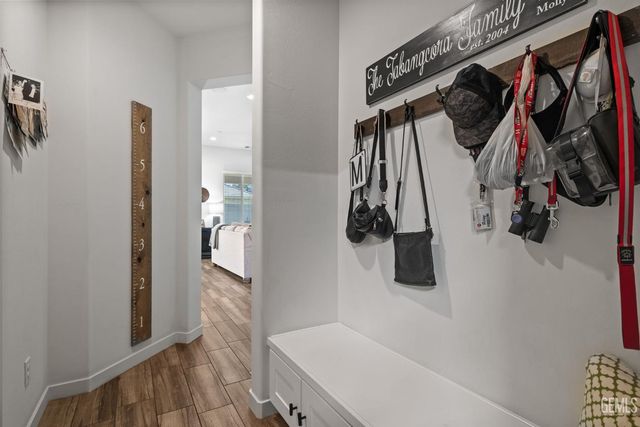 11631 Shady Valley Place, Bakersfield, CA 93311