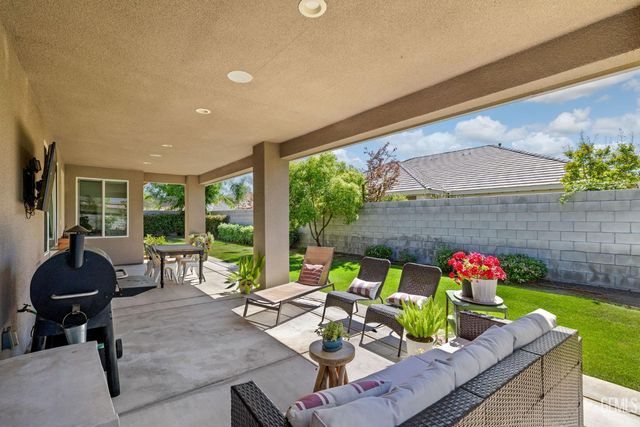 11631 Shady Valley Place, Bakersfield, CA 93311