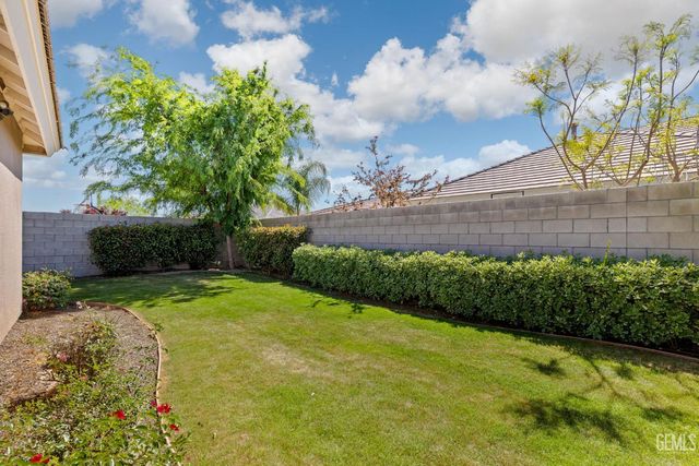 11631 Shady Valley Place, Bakersfield, CA 93311