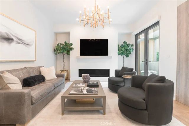 362 W Green 117, Pasadena, CA 91105