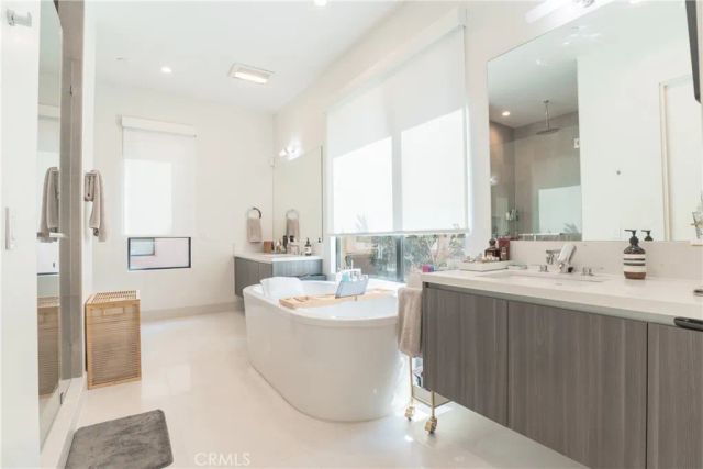 362 W Green 117, Pasadena, CA 91105