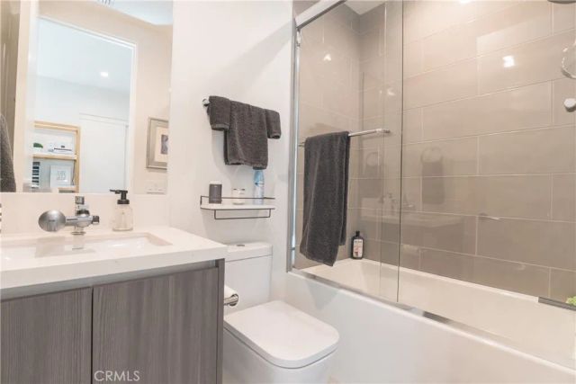 362 W Green 117, Pasadena, CA 91105