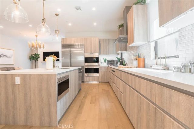 362 W Green 117, Pasadena, CA 91105