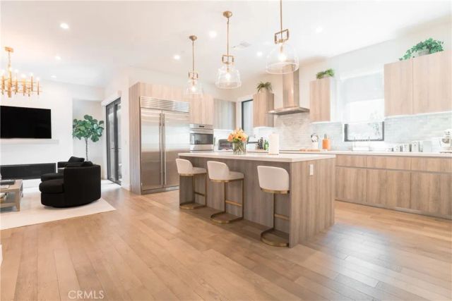 362 W Green 117, Pasadena, CA 91105
