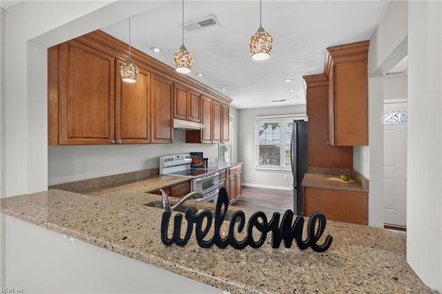1069 Guest DR, Virginia Beach, VA 23454
