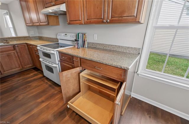 1069 Guest DR, Virginia Beach, VA 23454