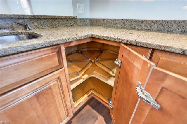 1069 Guest DR, Virginia Beach, VA 23454