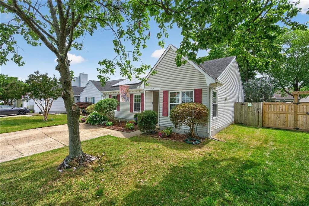 1069 Guest DR, Virginia Beach, VA 23454