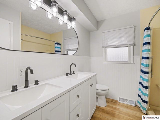 108 Hillside Drive, Bellevue, NE 68005