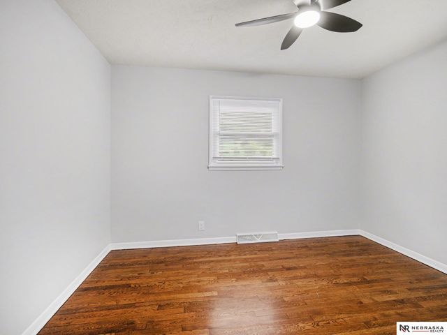 108 Hillside Drive, Bellevue, NE 68005