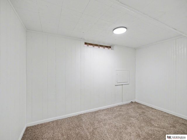 108 Hillside Drive, Bellevue, NE 68005