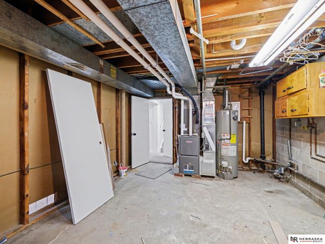 108 Hillside Drive, Bellevue, NE 68005