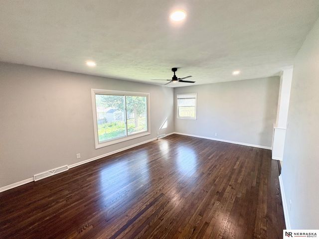 108 Hillside Drive, Bellevue, NE 68005