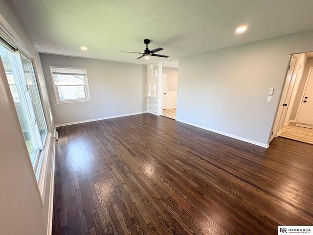 108 Hillside Drive, Bellevue, NE 68005